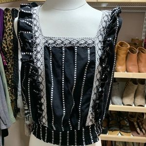 Cute crop top just in time for summer.